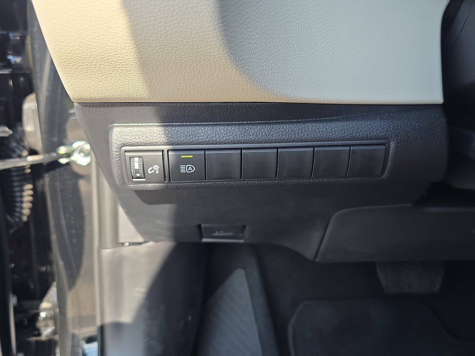 Used 2026 Toyota Corolla LE FWD image 23
