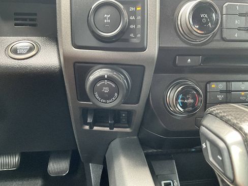 Used 2018 Ford F150 Raptor w/ Equipment Group 802A Luxury AWD/4WD image 42