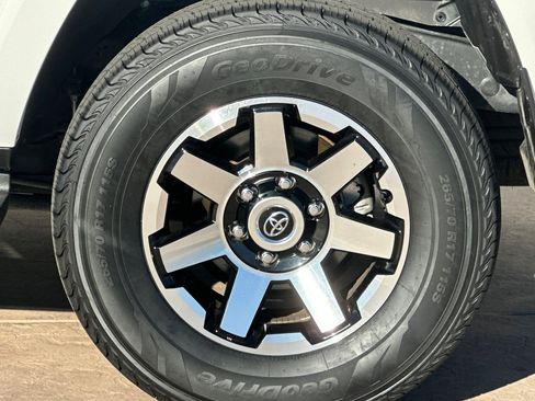 Certified 2024 Toyota 4Runner TRD Off-Road image 34