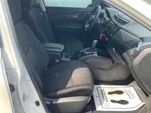 Used 2020 Nissan Rogue S FWD image 15