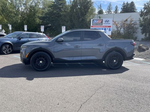Used 2022 Hyundai Santa Cruz Limited AWD/4WD image 2