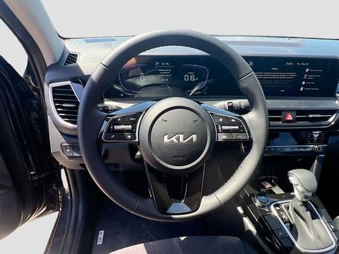New 2026 Kia Seltos S FWD image 11