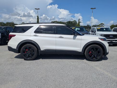 Used 2022 Ford Explorer ST w/ Equipment Group 401A AWD/4WD image 3