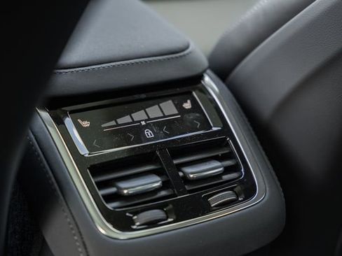 New 2026 Volvo XC90 B6 Ultra w/ Protection Package Premier image 35