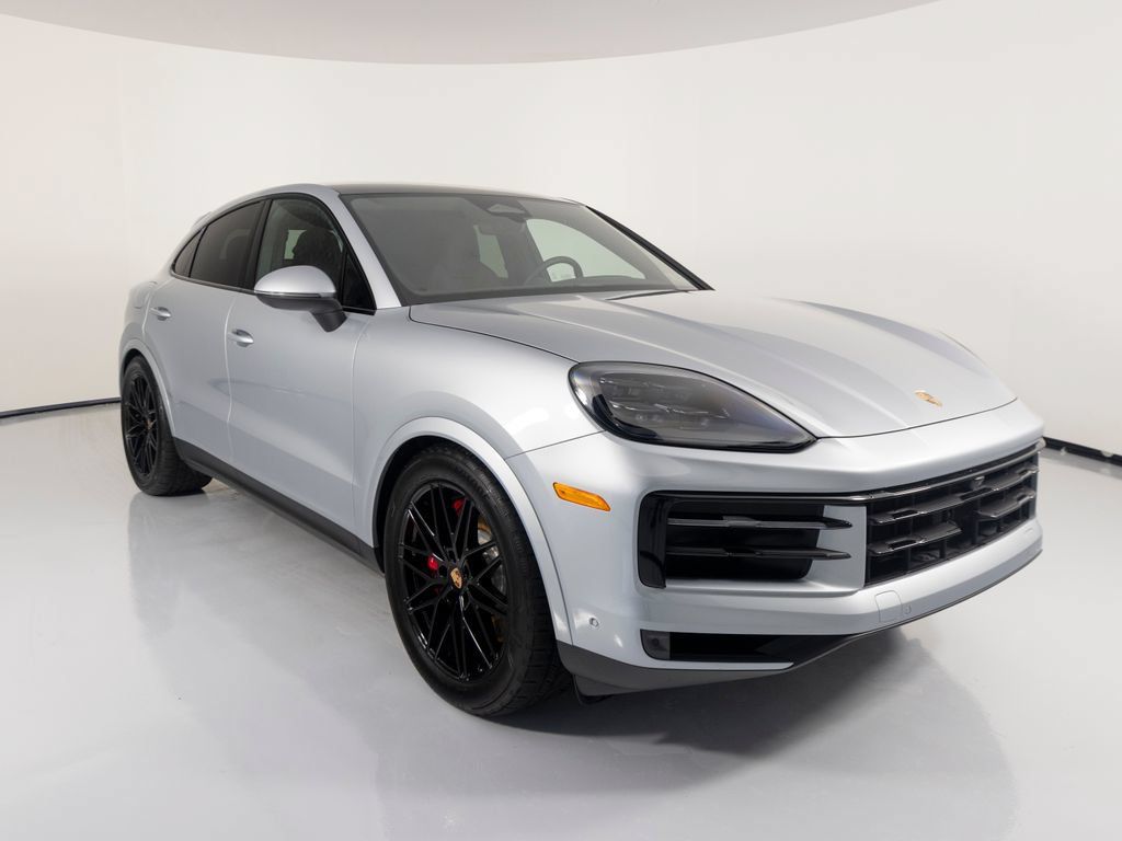 Certified 2026 Porsche Cayenne S AWD/4WD image 13