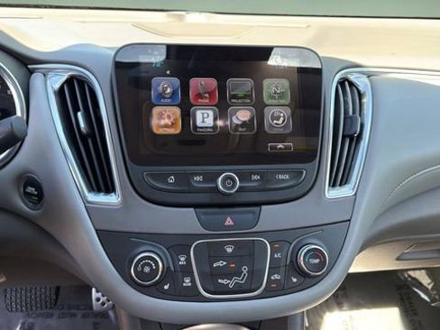 Used 2016 Chevrolet Malibu LT w/ Leather Package image 27