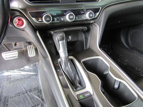 Used 2020 Honda Accord Sport image 18