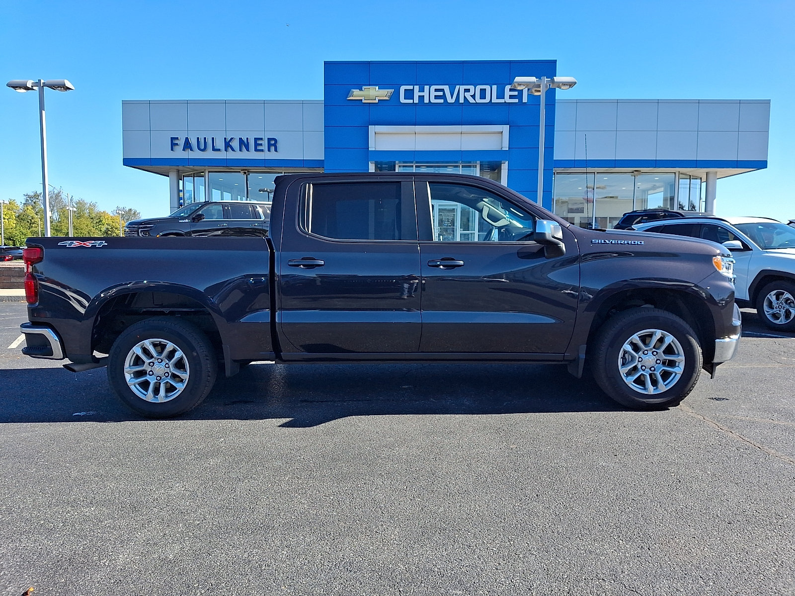 Certified 2024 Chevrolet Silverado 1500 LT AWD/4WD image 7