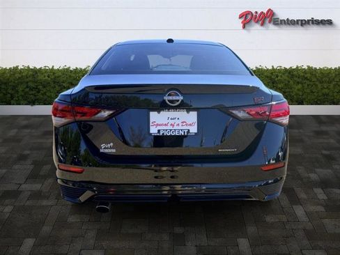 Used 2025 Nissan Sentra SR w/ Midnight Edition image 12