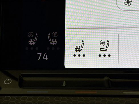 Used 2023 Volkswagen GTI SE w/ SE Leather Package image 8