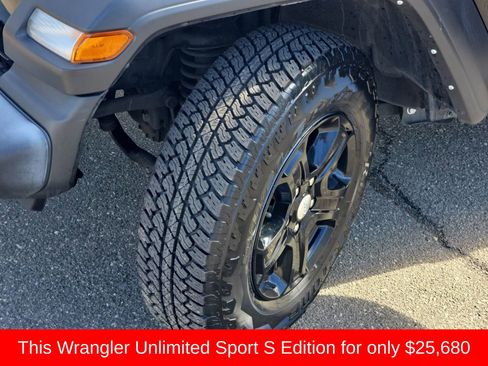 Used 2022 Jeep Wrangler Unlimited Sport image 37