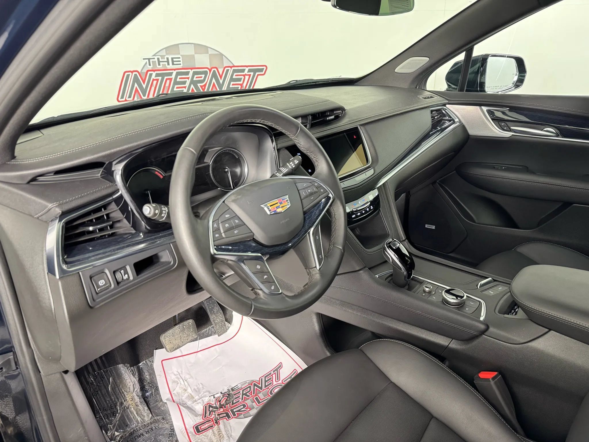 Used 2024 Cadillac XT5 Premium Luxury w/ LPO, Floor Liner Package AWD/4WD image 10