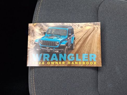 Used 2024 Jeep Wrangler Sport AWD/4WD image 25