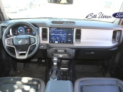 Used 2025 Ford Bronco Outer Banks AWD/4WD image 15