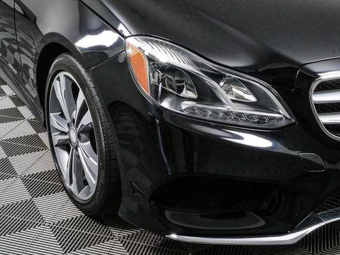 Used 2016 Mercedes-Benz E 350 4MATIC Sedan image 37