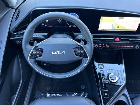 Used 2023 Kia Niro Wind w/ Wind Preserve Package FWD image 13