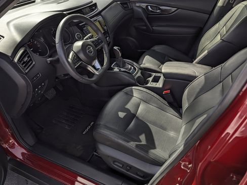 Used 2020 Nissan Rogue SL w/ Premium Package image 8