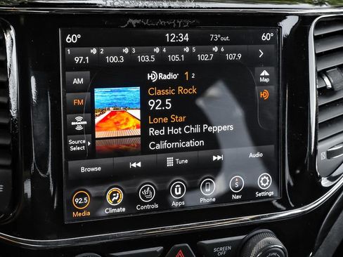 Used 2019 Jeep Grand Cherokee Altitude image 37