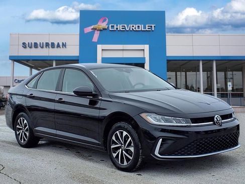 Used 2025 Volkswagen Jetta S image 3