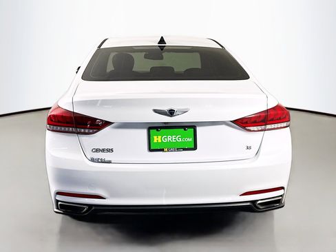 Used 2016 Hyundai Genesis 3.8 RWD image 8