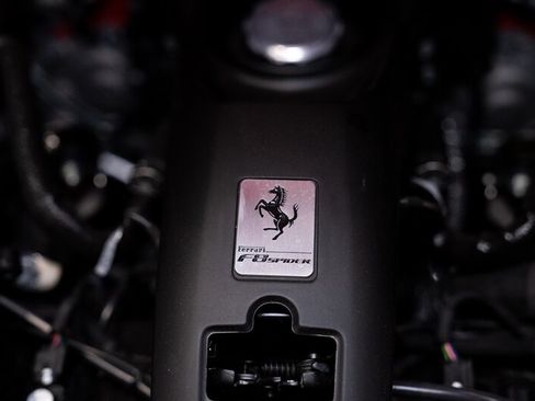 Used 2022 Ferrari F8 Tributo RWD image 33