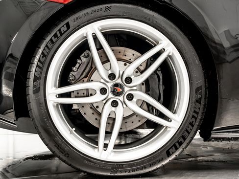 Used 2017 McLaren 570S image 31