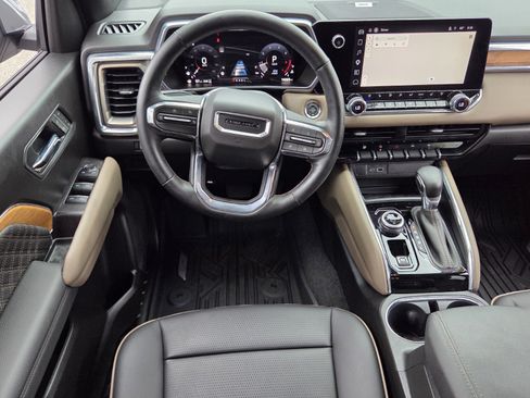 Used 2026 GMC Canyon Denali AWD/4WD image 16