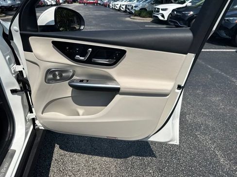 Used 2026 Mercedes-Benz GLC 300 4MATIC image 43