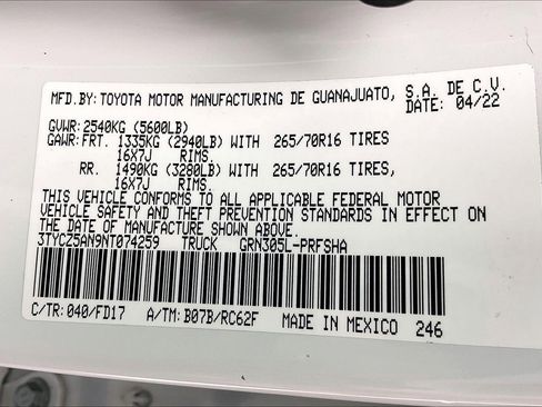 Used 2022 Toyota Tacoma TRD Off-Road image 33