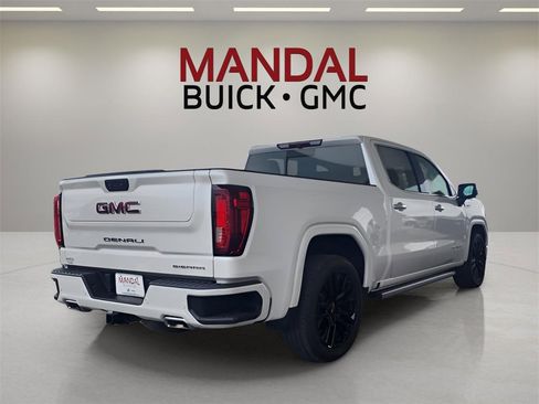 Used 2022 GMC Sierra 1500 Denali image 6