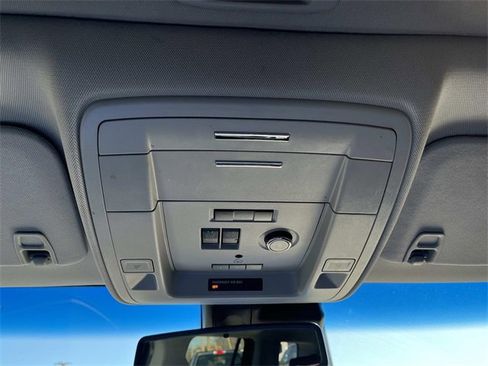 Used 2018 GMC Yukon Denali w/ Open Road Package image 39