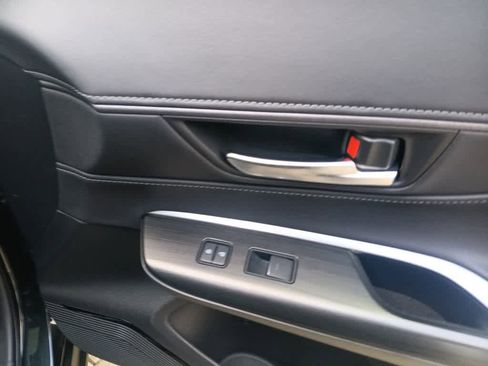 Used 2021 Toyota Venza Limited w/ Advanced Technology Package image 27