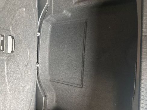 Used 2010 Mercedes-Benz E 350 4MATIC Sedan image 95