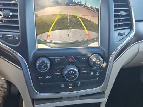 Used 2015 Jeep Grand Cherokee Limited image 14