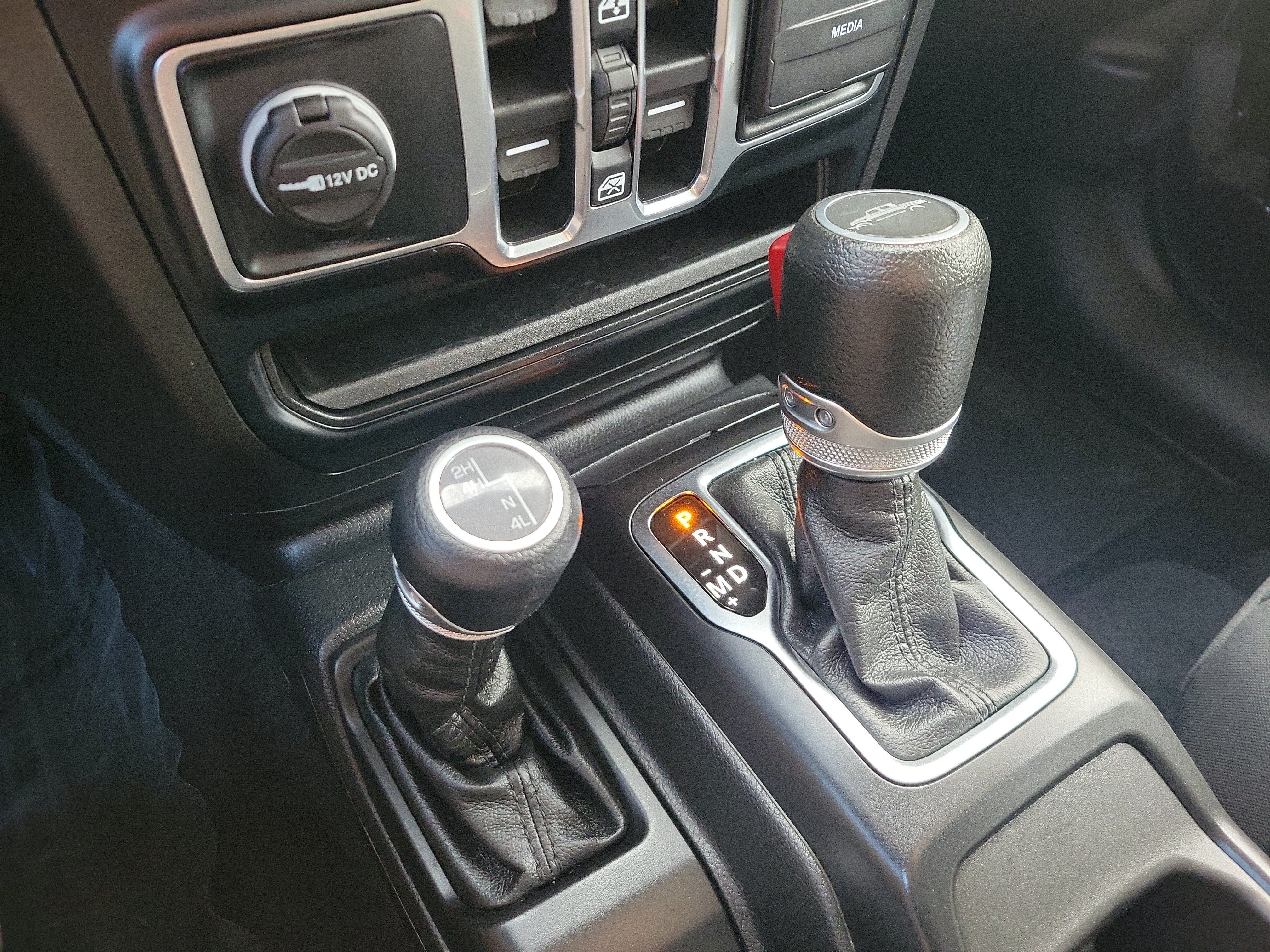 Used 2023 Jeep Gladiator Sport AWD/4WD image 24