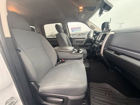 Used 2018 RAM 2500 SLT image 23