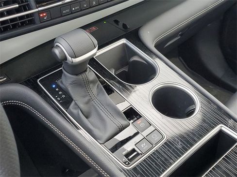 Used 2025 Toyota Sienna XSE image 35