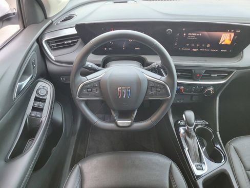 Used 2024 Buick Encore GX Sport Touring image 11