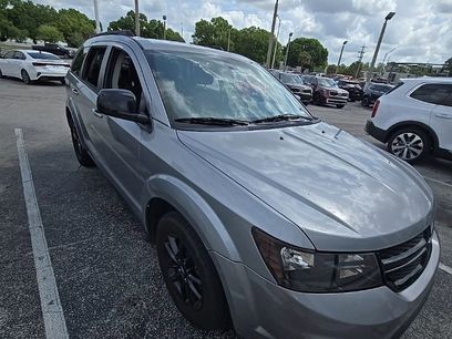 Used 2019 Dodge Journey SE w/ Connectivity Group