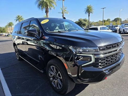 Used 2021 Chevrolet Suburban Z71 w/ Luxury Package image 4