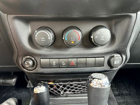 Used 2016 Jeep Wrangler Unlimited Sport w/ Quick Order Package 24S image 34