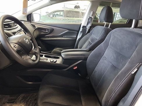 Used 2022 Nissan Murano S image 3