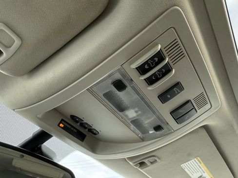 Used 2009 Chevrolet Tahoe LTZ image 23