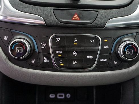 Used 2021 Chevrolet Equinox Premier image 21