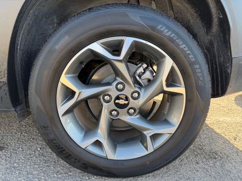 Used 2025 Chevrolet Trax LT image 28