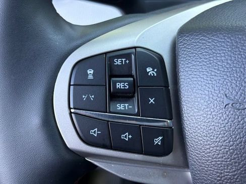 Used 2025 Ford Explorer Active w/ Active Comfort Package RWD image 25