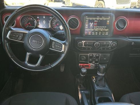 Used 2019 Jeep Wrangler Unlimited Rubicon w/ Dual Top Group image 25