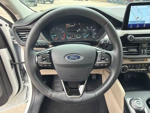 Used 2022 Ford Escape SEL FWD image 23