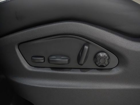 New 2026 Porsche Cayenne S image 24