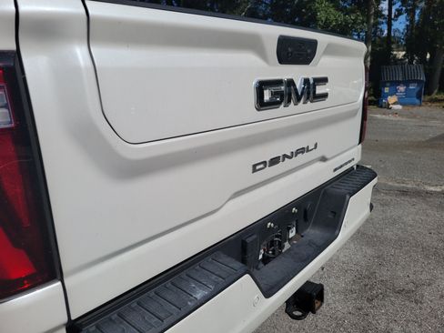 Used 2025 GMC Sierra 2500 Denali Ultimate AWD/4WD image 9